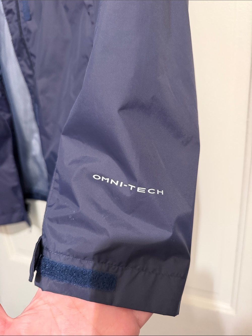 Women’s Columbia Omni tech rain coat - Picture 2 of 10